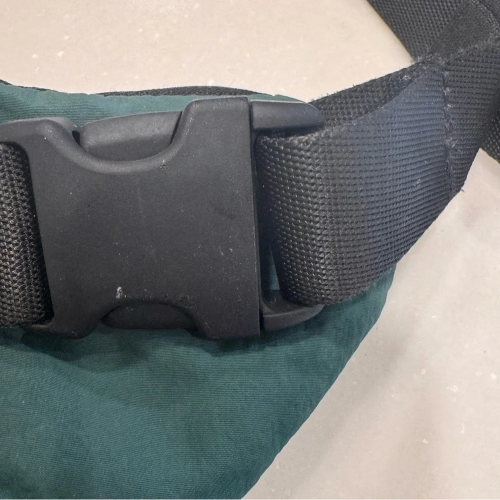Lululemon City Essentials Multi-Pocket Belt Bag Everglade Green - Picture 5 of 14